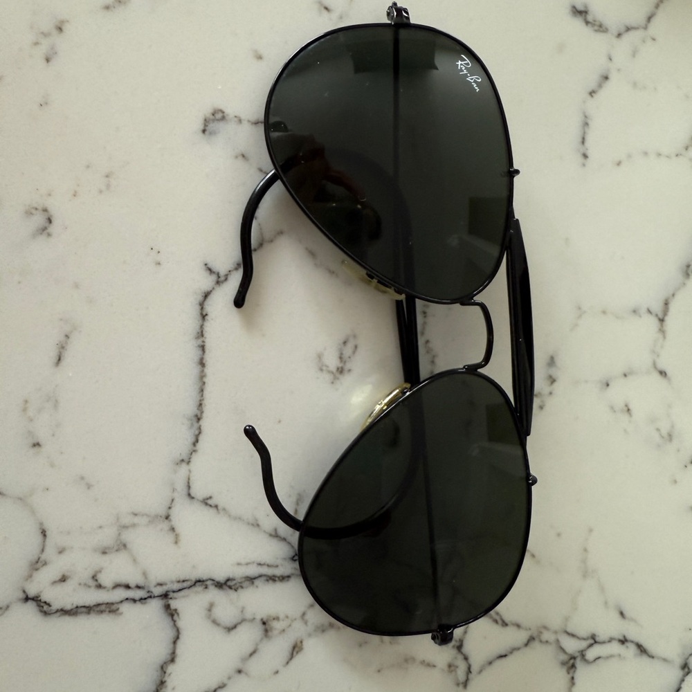 Ray-Ban Black Aviator Sunglasses